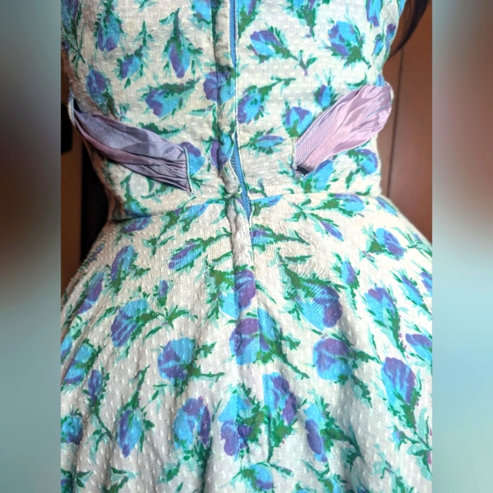 1950s Lilli Diamond Halter Dress - Picture 5 of 12